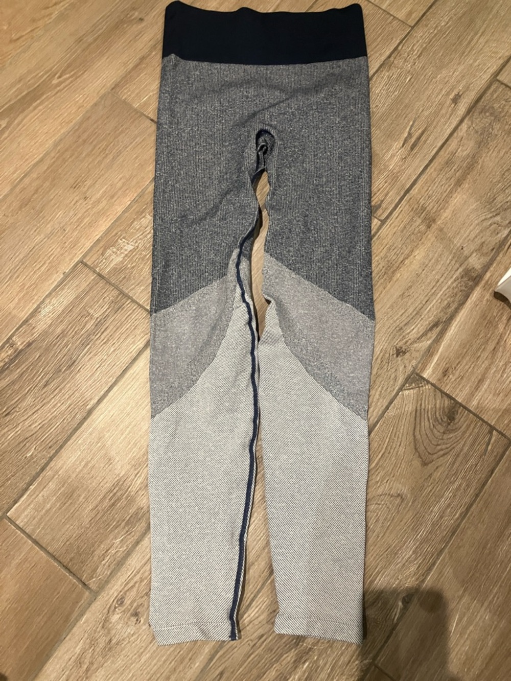 aerie Gray and Navy Colorblock ribbed Leggings